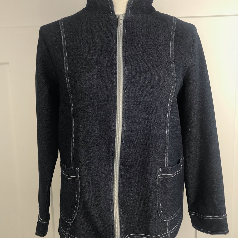 Appleseed’s M Jacket And Pants Set